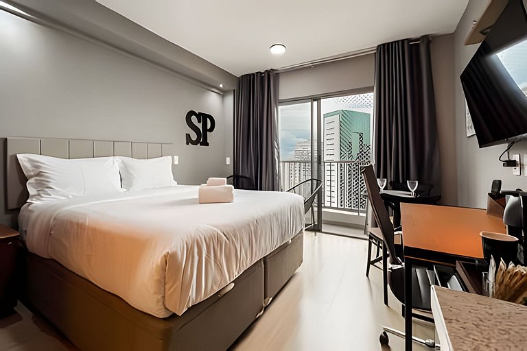 Apto LUXO 1 min Faria Lima | Metrô, Piscina, Wi-fi