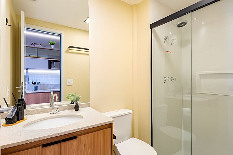 Stay Faria Lima | Apê Luxo • Piscina • Metrô 1min