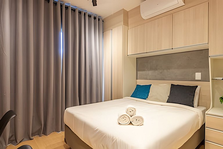 Apê Exclusivo Faria Lima | Metrô • Piscina • A/C