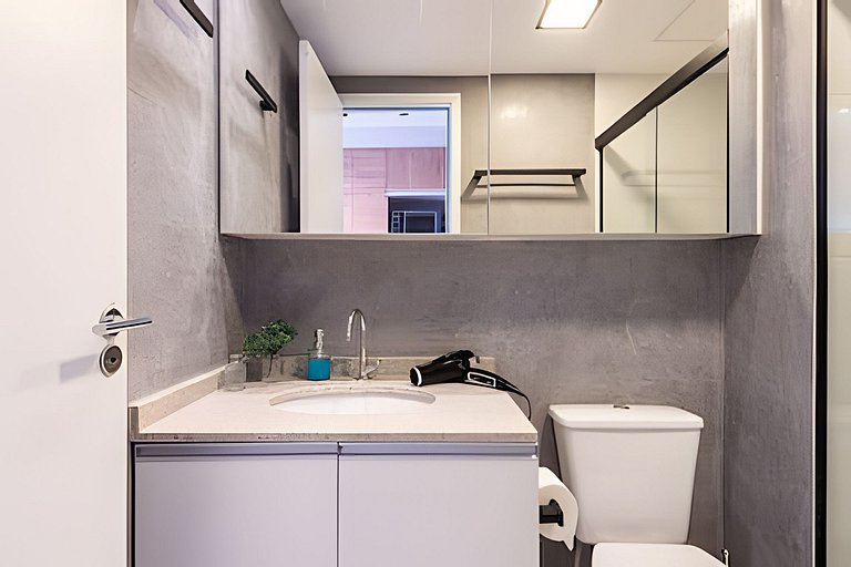 Apê Exclusivo Faria Lima | Metrô • Piscina • A/C