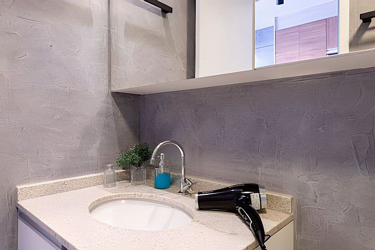 Apê Exclusivo Faria Lima | Metrô • Piscina • A/C