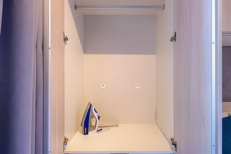Apê Exclusivo Faria Lima | Metrô • Piscina • A/C