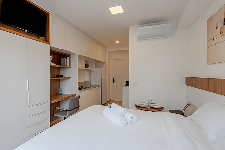 APTO Exclusivo Faria Lima | Metrô • Piscina • A/C