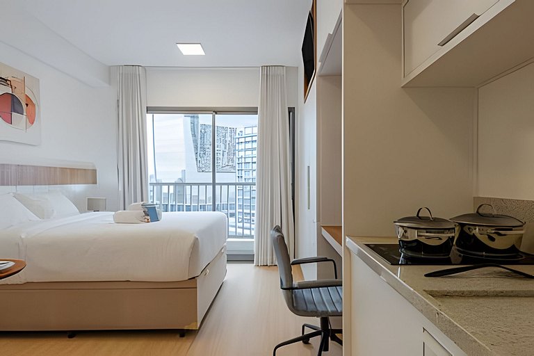 APTO Exclusivo Faria Lima | Metrô • Piscina • A/C