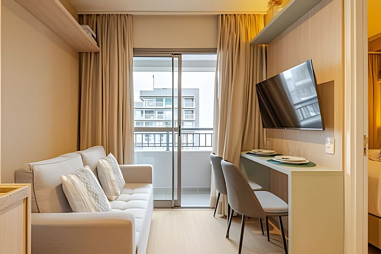 Apê 1 dorm Vila Nova | Andar Alto, Piscina e Wi-Fi