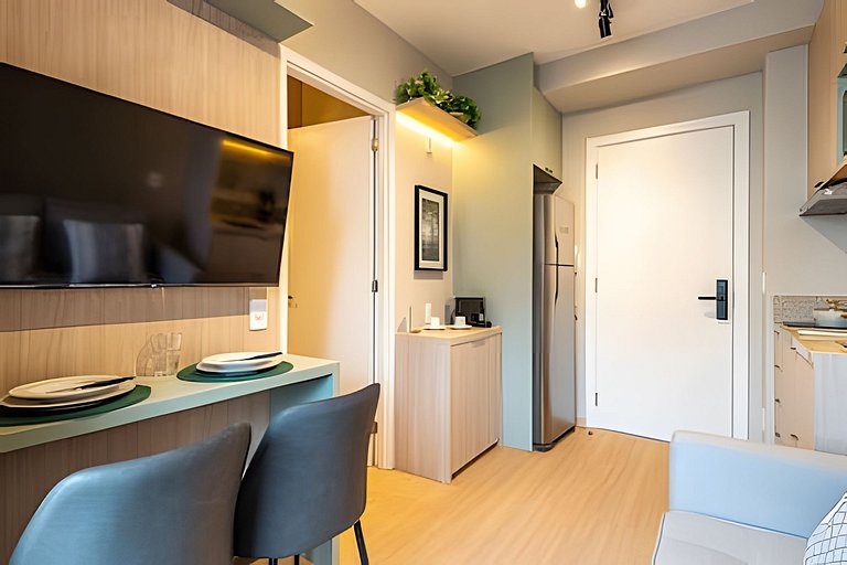 Apê 1 dorm Vila Nova | Andar Alto, Piscina e Wi-Fi