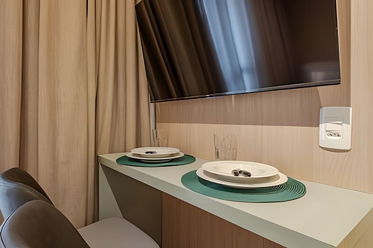 Apê 1 dorm Vila Nova | Andar Alto, Piscina e Wi-Fi