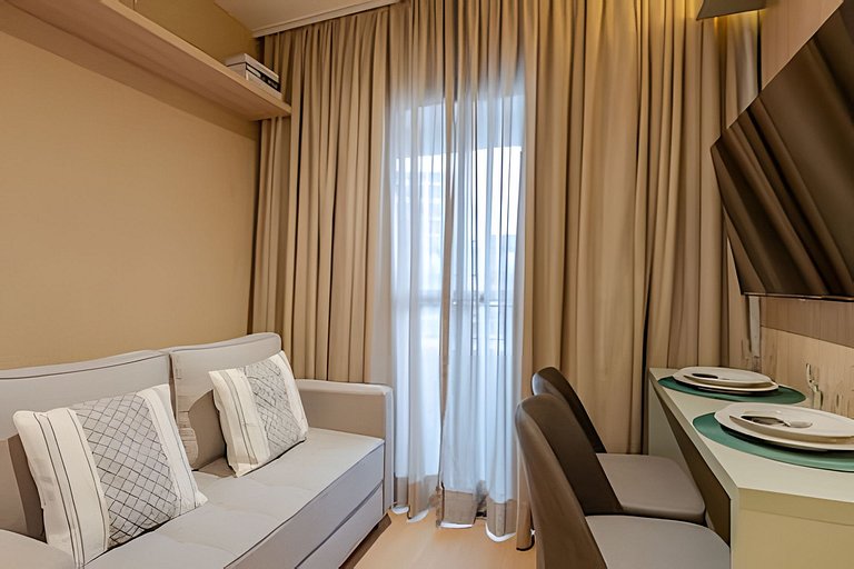 Apê 1 dorm Vila Nova | Andar Alto, Piscina e Wi-Fi