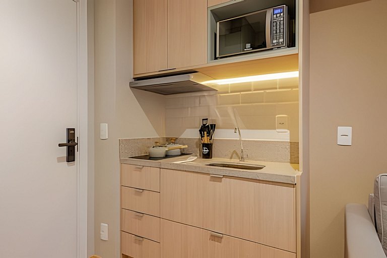 Apê 1 dorm Vila Nova | Andar Alto, Piscina e Wi-Fi