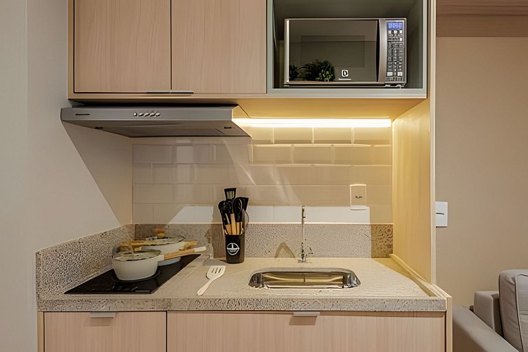 Apê 1 dorm Vila Nova | Andar Alto, Piscina e Wi-Fi