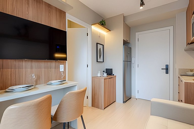 APTO Luxo C/ Vista Vila Nova | Piscina, Wi-fi, A/C