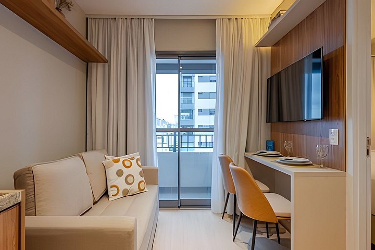 APTO Luxo C/ Vista Vila Nova | Piscina, Wi-fi, A/C