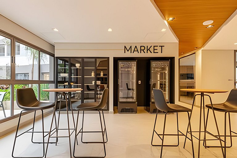 APTO Luxo C/ Vista Vila Nova | Piscina, Wi-fi, A/C