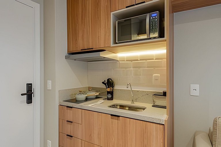 APTO Luxo C/ Vista Vila Nova | Piscina, Wi-fi, A/C