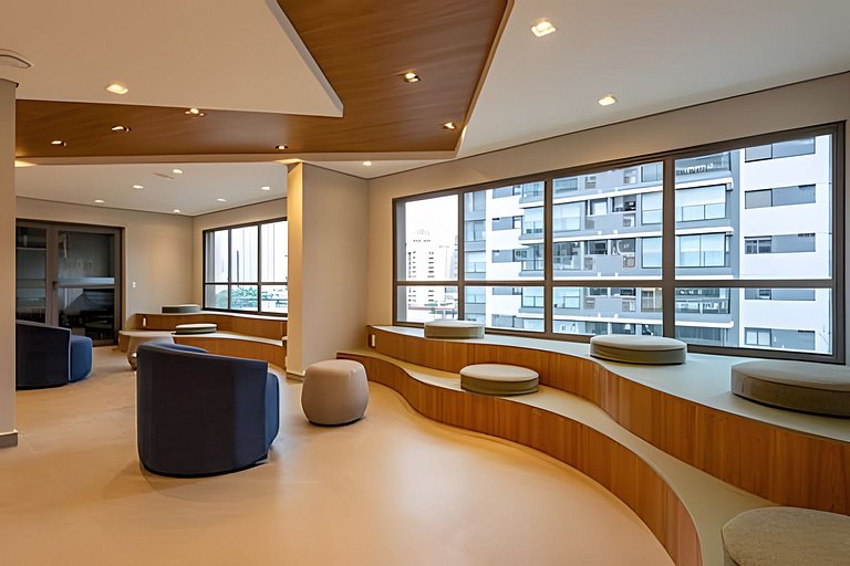 APTO Luxo C/ Vista Vila Nova | Piscina, Wi-fi, A/C