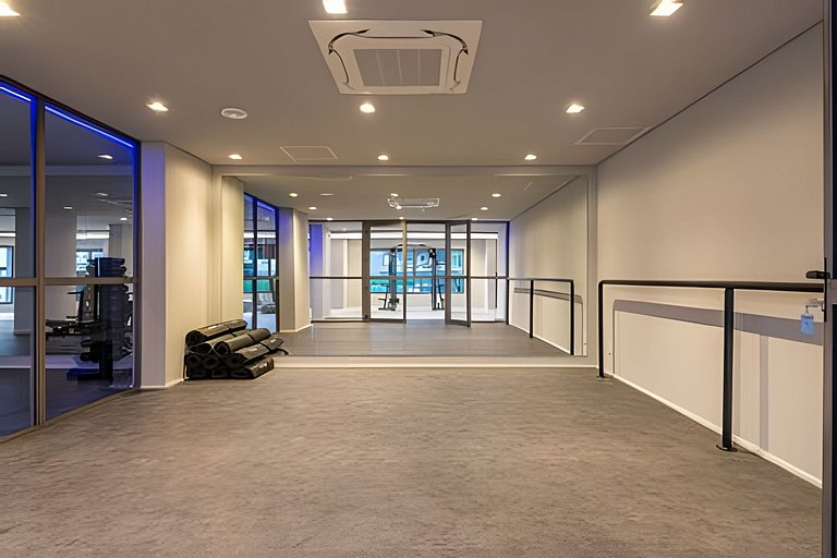 APTO Luxo C/ Vista Vila Nova | Piscina, Wi-fi, A/C